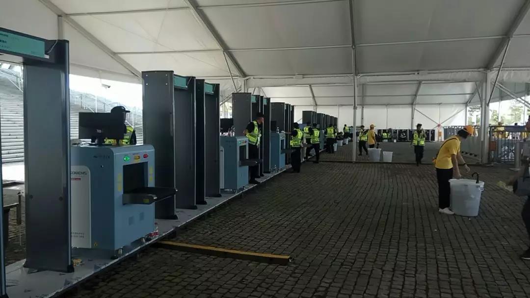 华为鸿蒙系统全球发布会采用YP街机电子安检设备