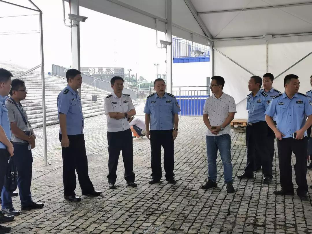华为鸿蒙系统全球发布会采用YP街机电子安检设备